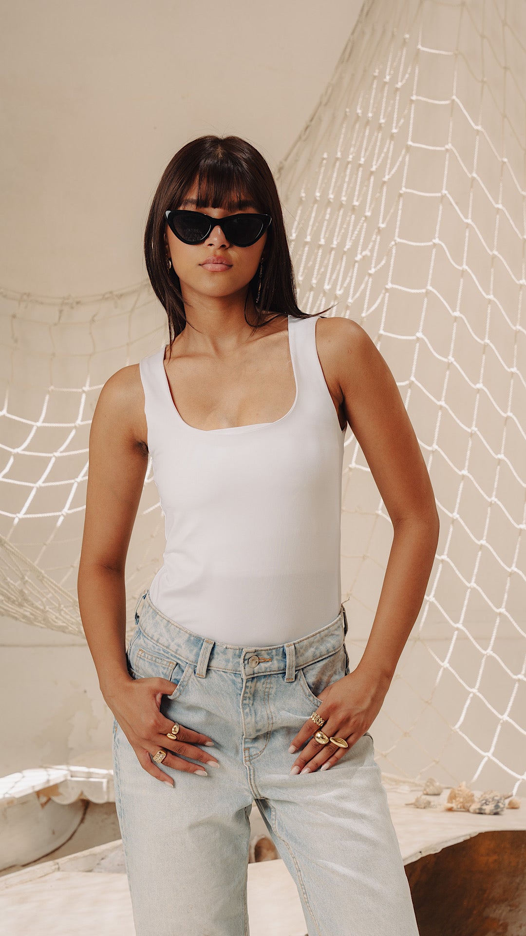 Ron Raz Model Women | RAZ The Character